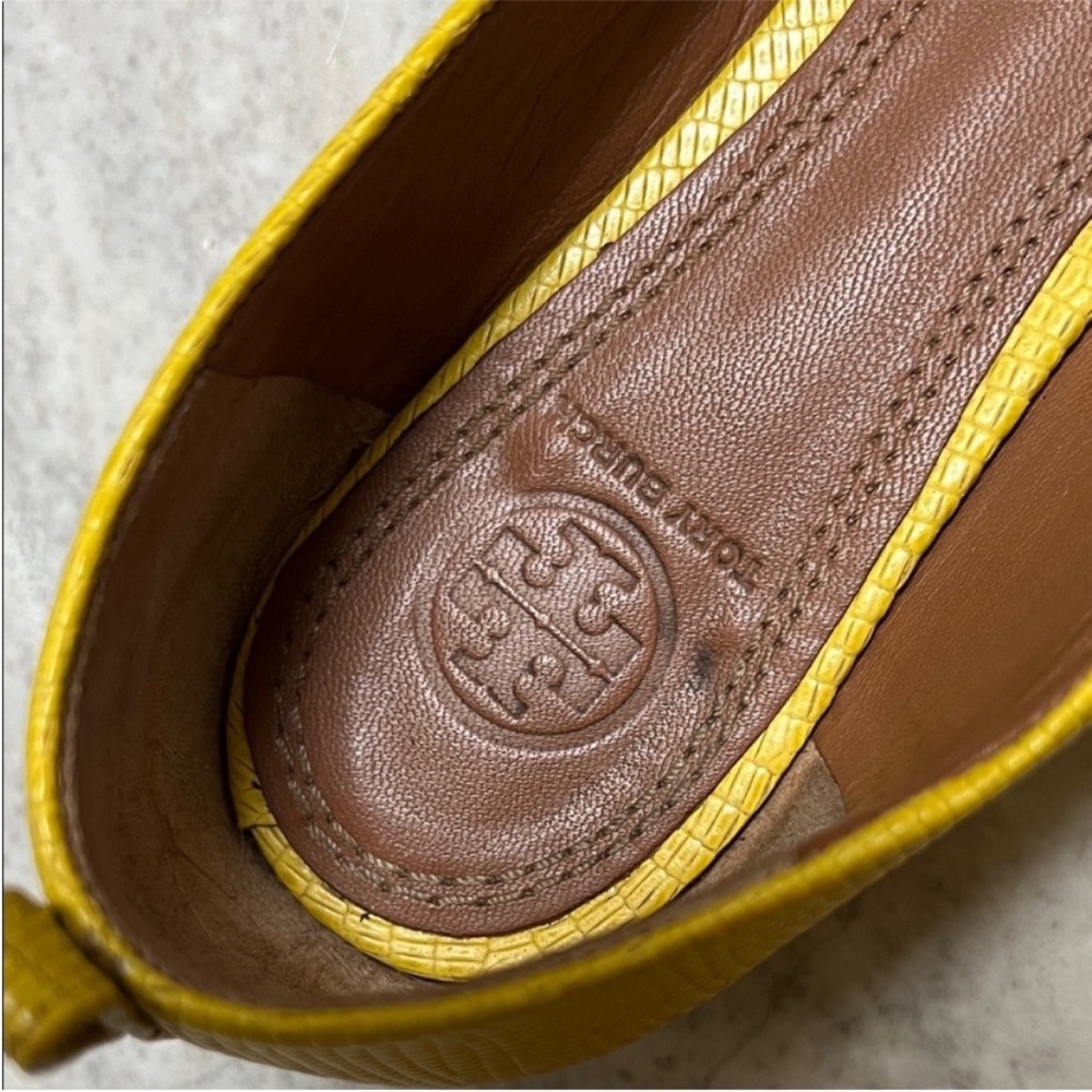 Tory Burch | Women’s Size 7.5 Mini Miller Reptile Mustard Yellow Ballet Flats - Picture 8 of 11